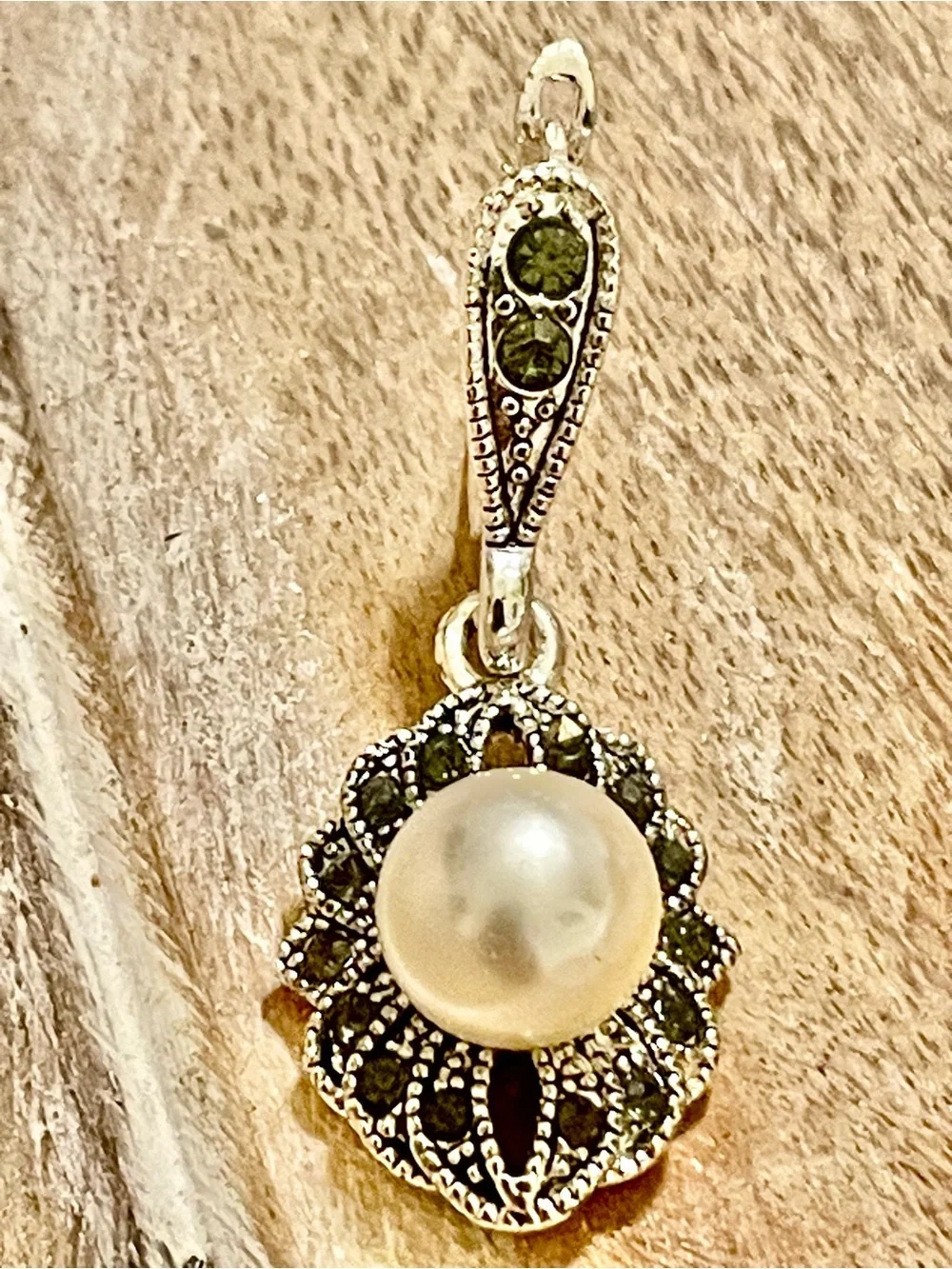 Gorgeous Classy Pearl Drop Earrings with Black Accent Stones